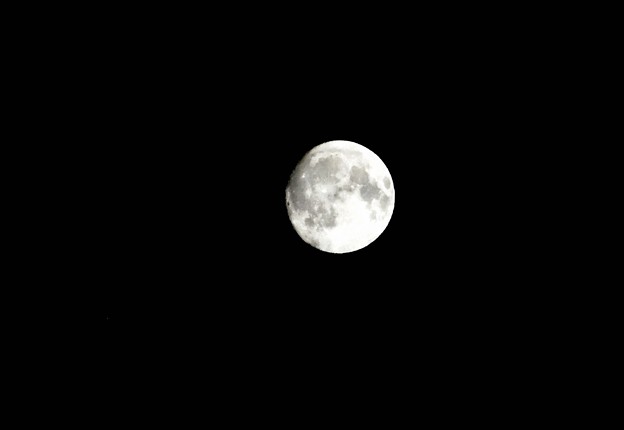 8時40分過ぎに撮れた中秋の名月