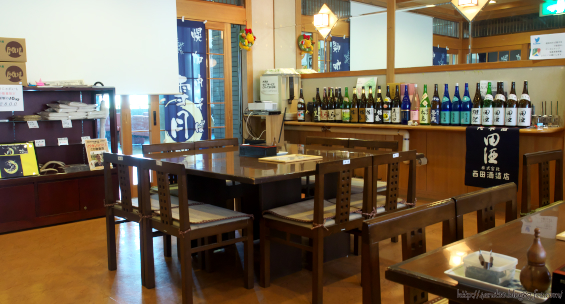 店内 P8060015
