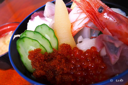 【海鮮生ちらし丼】竹1,890円 P1040587.jpg