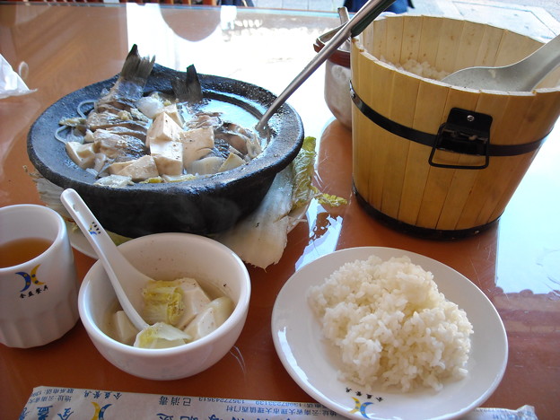砂鍋魚とおひつご飯