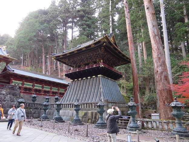 輪王寺大猷院（日光市）夜叉門袖塀・鐘楼