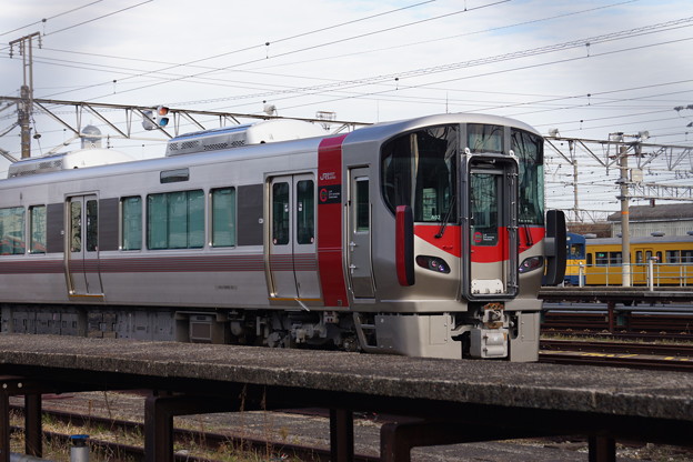 ＪＲ西日本　新型車両227系