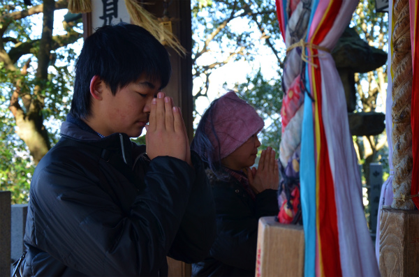 いつもの神社で一年の健康と成長を祈念しました。 いつもの神社で一年の健康と成長を祈念しました。