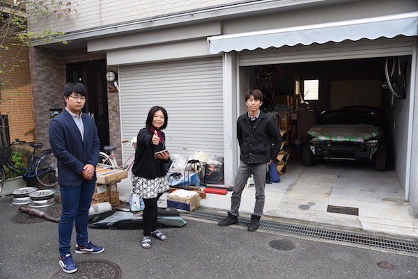 VR-Bの積込み前に家族で記念撮影