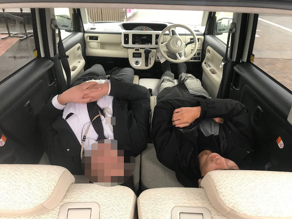 車中泊時の寝心地も忘れずにチェック