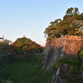 Photos: 大阪城 桜門付近の内堀 (空堀) と月
